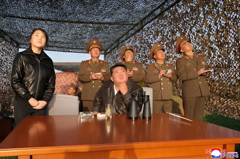 ผวา! เกาหลีเหนือรัวขีปนาวุธถล่มเกาะพินาศ ท้าชนทรัมป์ — ภาพที่ 2