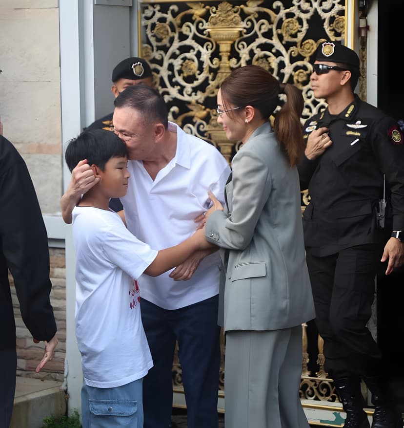 อิสรภาพปลอม! 4 เดือนทักษิณพ้นคุก ติดกำไล EM ห้ามบิน — ภาพที่ 3
